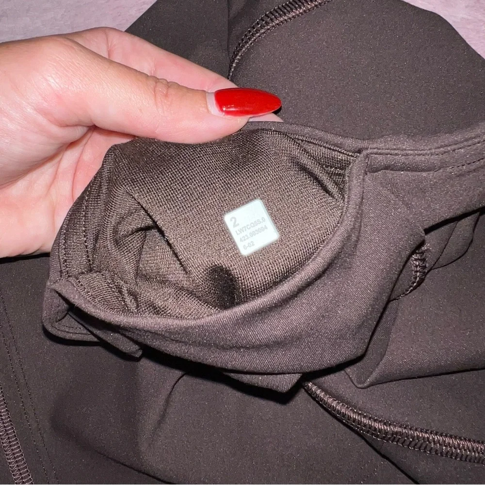 lululemon athletica align shorts - espresso ☕️ - Picture 5 of 5